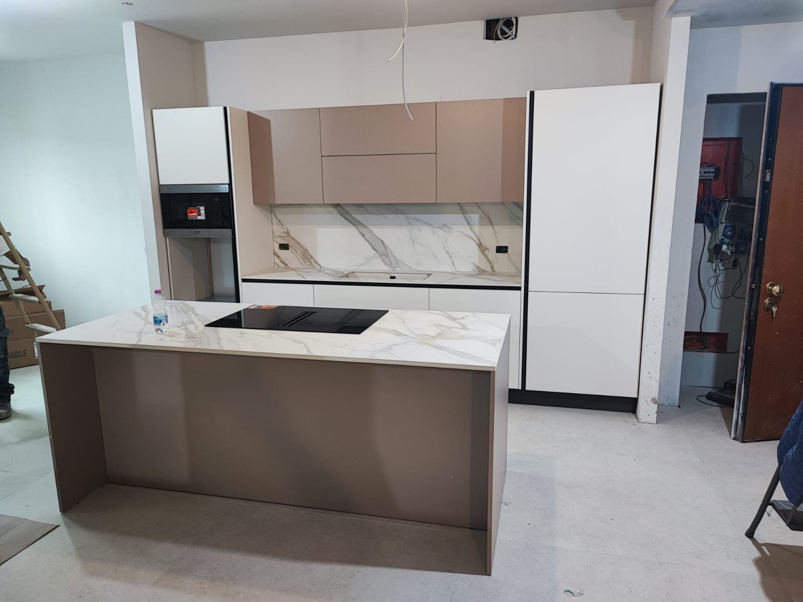 Cucina Lube con isola — Grottammare